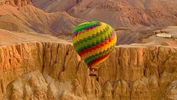 البالون الطائر بالاقصر 