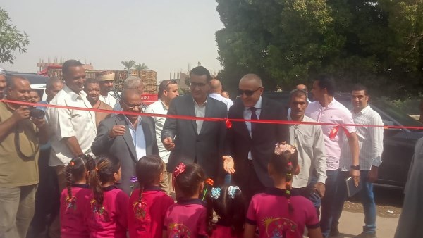 افتتاح معرض اليوم الواحد بإسنا لتوفير السلع الغذائية للمواطنين بأسعار مخفضة