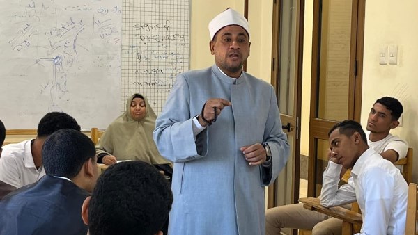 "وحدة السكان بإسنا" تنظم ندوة توعوية عن مخاطر الإدمان بالمعهد الفني الصحي