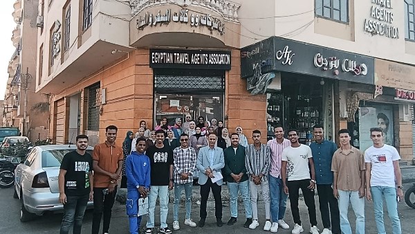 طلاب المعهد العالي للسياحة والفنادق إيحوث يزورون غرفة شركات السياحة والسفر بالأقصر