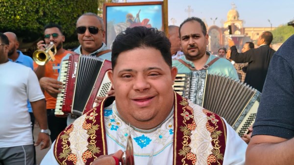 بالتسابيح والإلحان.. بدء فعاليات اليوم الأول لإحتفالات دير مارجرجس بالرزيقات غرب الأقصر بالتسابيح والإلحان.. بدء فعاليات اليوم الأول لإحتفالات دير مارجرجس بالرزيقات غرب الأقصر