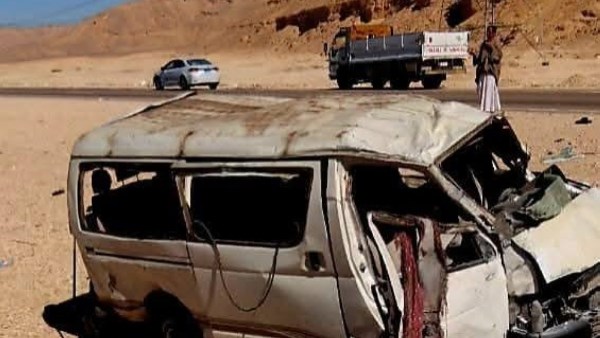 مصرع 6 أشخاص وإصابة 9 في حادث مروع بطريق إسنا الصحراوي الغربي جنوب الأقصر مصرع 6 أشخاص وإصابة 9 في حادث مروع بطريق إسنا الصحراوي الغربي جنوب الأقصر