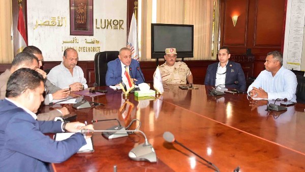 اجتماع تنسيقي لبدء احتفالات العيد القومي لمحافظة الأقصر اجتماع تنسيقي لبدء احتفالات العيد القومي لمحافظة الأقصر