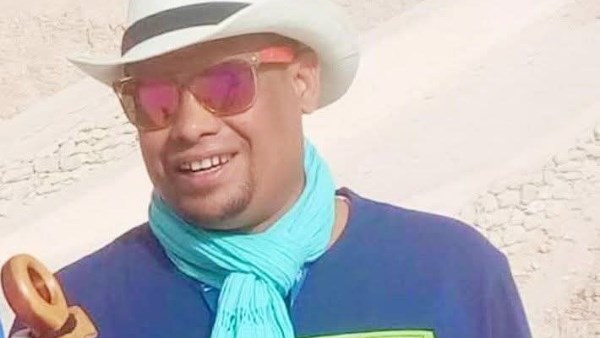 المرشد السياحى قبل وفاته