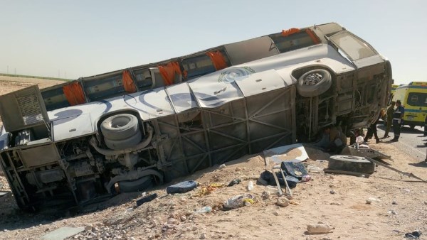 حادثان مأساويان على طريق إسنا الصحراوي خلال يومين يوقعان قتلى ومصابين