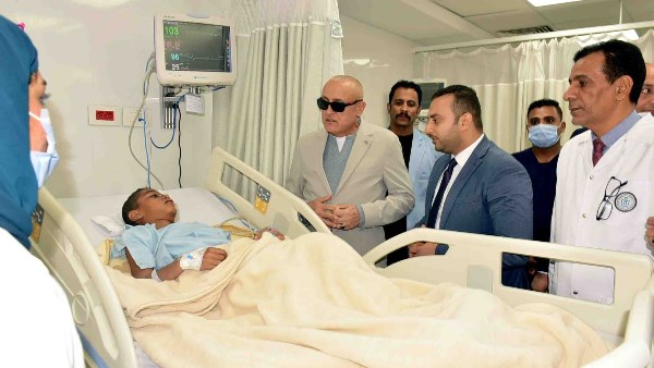 محافظ الاقصر يزور المصابين