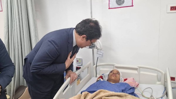 وزير الثقافة يوجّه بصرف تعويضات مالية عاجلة لضحايا حادث طريق إسنا من أبناء أسوان