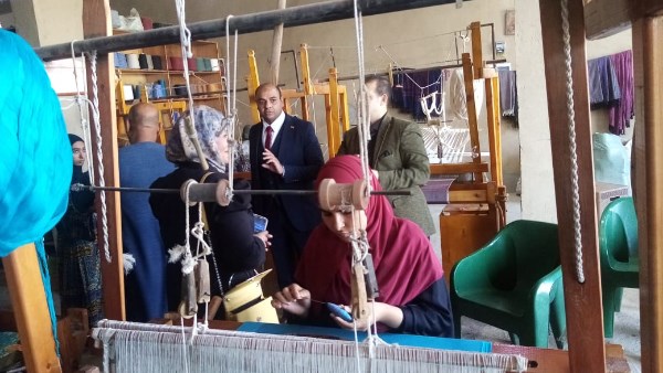 مديرية العمل بالأقصر تنظم ندوات تثقيفية بقانون العمل الجديد وحملات متابعة لسير العمل بعدد من المنشآت