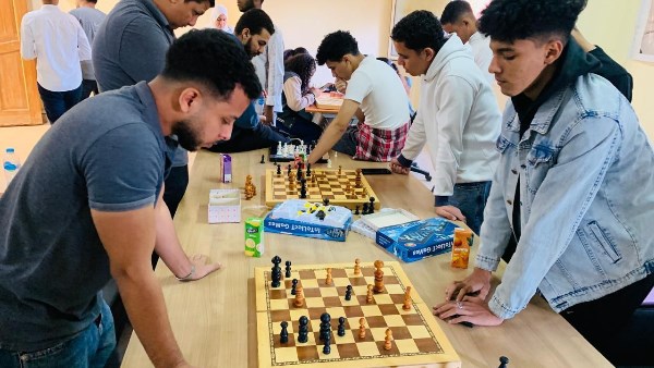 جامعة الأقصر تختتم بطولة الشطرنج وتكرم الطلاب الفائزين