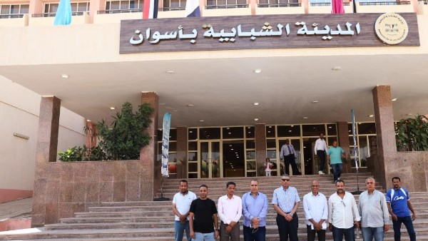 جولة محافظ أسوان