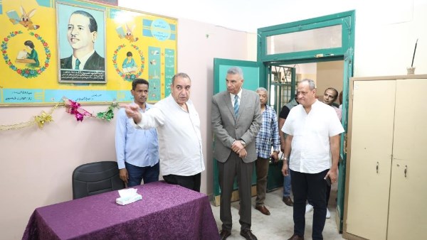 جولة محافظ أسوان