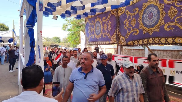 توافد كثيف أمام اللجان الإنتخابية فى أسوان ..شاهد