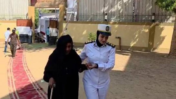  الشرطة النسائية بأسوان 