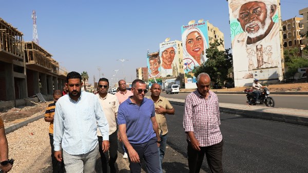 نائب محافظ أسوان يتابع معدلات تنفيذ أعمال التطوير الجارية بطريق السادات نائب محافظ أسوان يتابع معدلات تنفيذ أعمال التطوير الجارية بطريق السادات