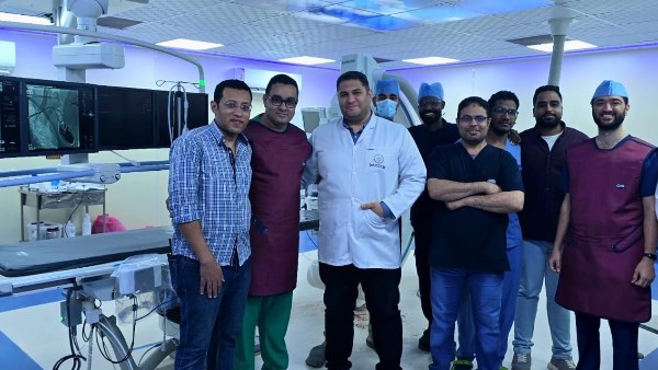 محافظ أسوان يشيد بنجاح أول عملية تركيب منظم لضربات القلب بمستشفى النيل التخصصى بإدفو..صور محافظ أسوان يشيد بنجاح أول عملية تركيب منظم لضربات القلب بمستشفى النيل التخصصى بإدفو..صور