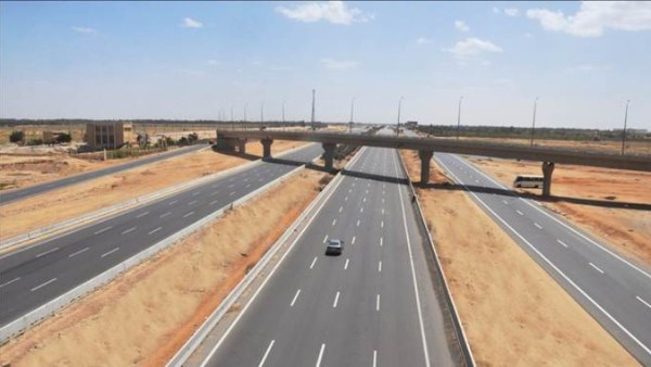 الطريق الصحراوي