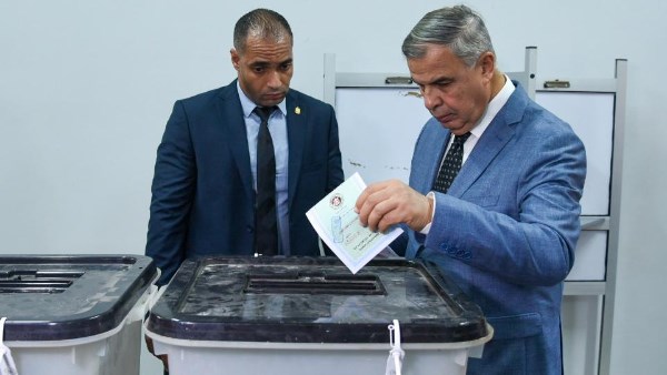 محافظ الإسكندرية