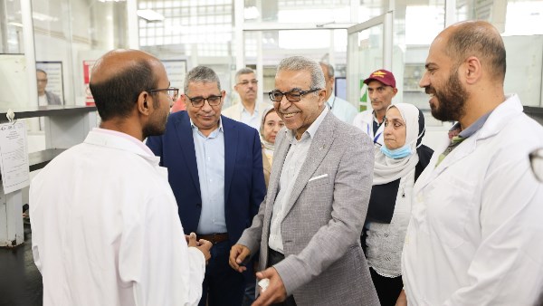رئيس صرف الإسكندرية في جولة داخل إحدى المحطات