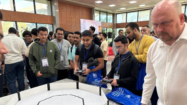  انطلاق فعاليات أسبوع الروبوتكس