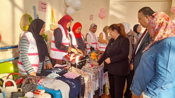 افتتاح معرض أندية الفتاة