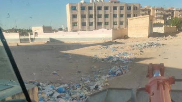 اعمال النظافة بجوار المدارس