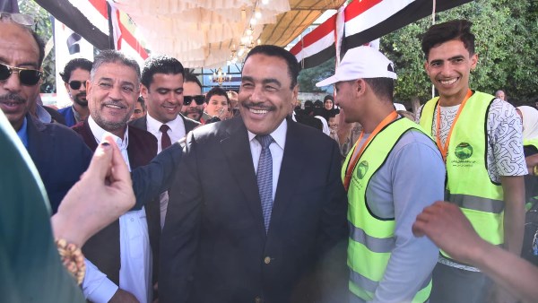 محافظ مطروح خلال تفقد اللجان الانتخابية 