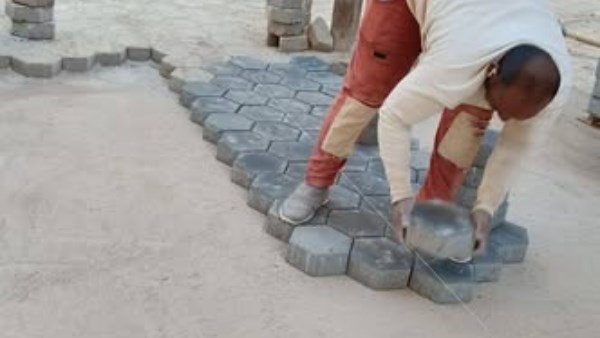 تركيب بلاط انترلوك 