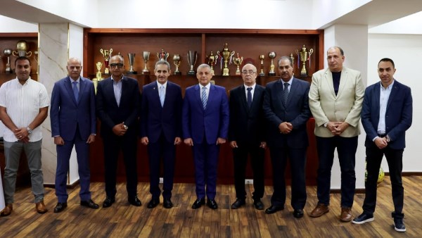 اللقاء  اللقاء