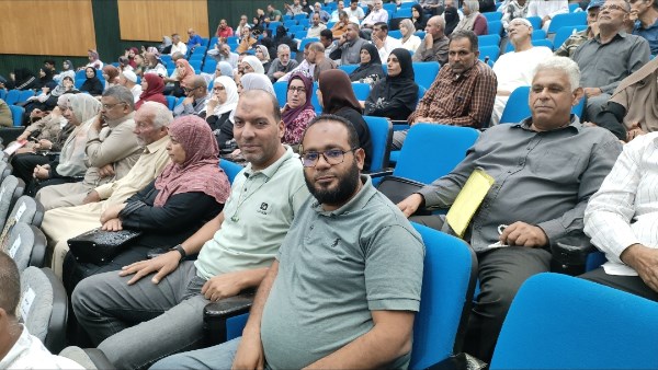 خلال الانتظار 