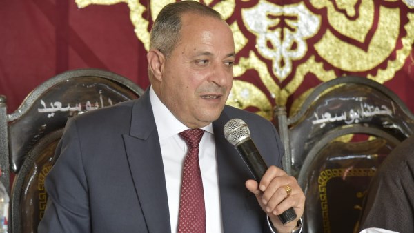 محافظ بورسعيد يعقد مؤتمرًا موسعًا مع أصحاب الجمعيات الزراعية والمزارعين بمنطقة الخمس كباري