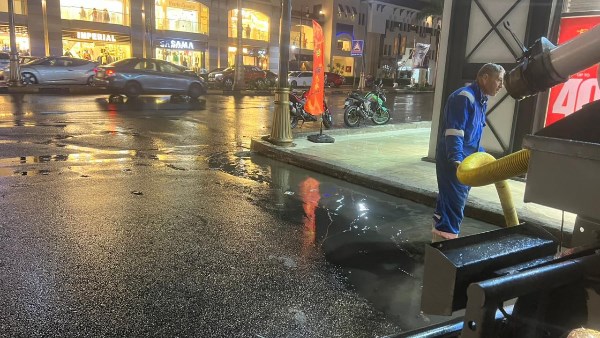 غرق أحياء الشرق و العرب ومدينة بورفؤاد عقب هطول أمطار على بورسعيد 