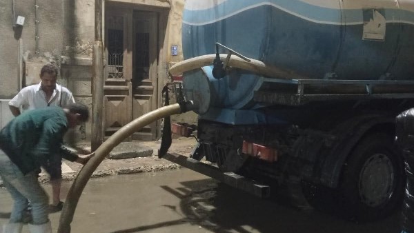 بعد تعطل محطة صرف بورفؤاد رئيس المدينة جهود مكثفة لرفع ٱثار الأمطار على مدار الساعة