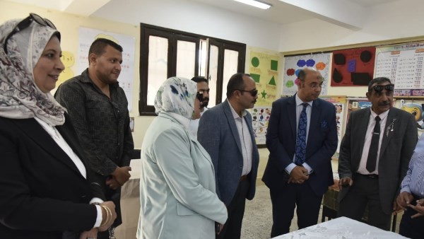 جولة تفقدية لسكرتير عام  بورسعيد على مقار اللجان الانتخابية 