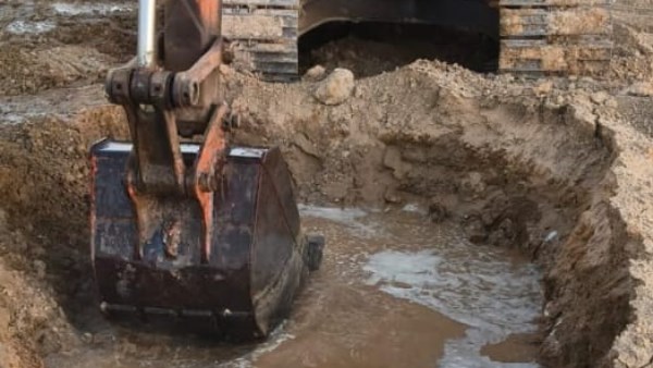 مياه القناة : أصلاح خط نفق السويس وتطهير حي الضواحي ببورسعيد