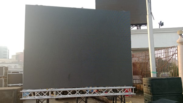 شاشات العرض  شاشات العرض