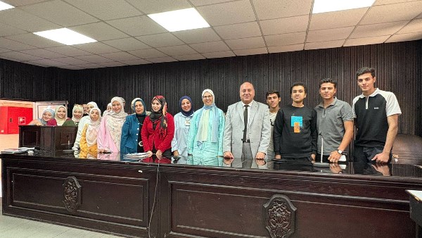 جانب من الندوة