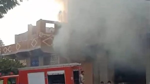 اندلاع حريق في مصنع صابون داخل عقار بالقليوبية.. صور