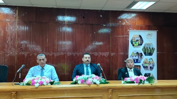 جانب من الندوة