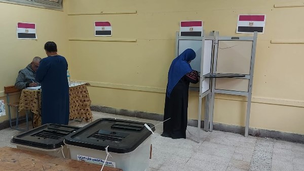 فتح لجان الاقتراع فى اليوم الثانى لانتخابات مجلس النواب بالقليوبية