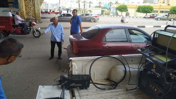 فحص عوادم السيارات