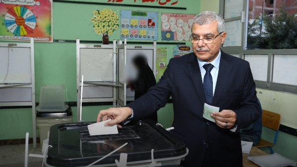 رئيس جامعة الزقازيق: انتخابات النواب محطة محورية في تعزيز مسار الديمقراطية رئيس جامعة الزقازيق: انتخابات النواب محطة محورية في تعزيز مسار الديمقراطية