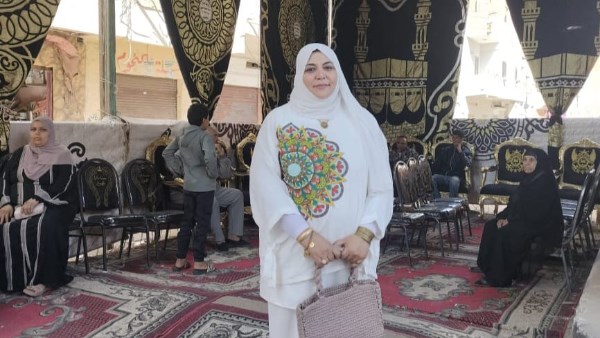 أول مأذونة في مصر تدلي بصوتها في انتخابات النواب بلجنتها الانتخابية بالشرقية