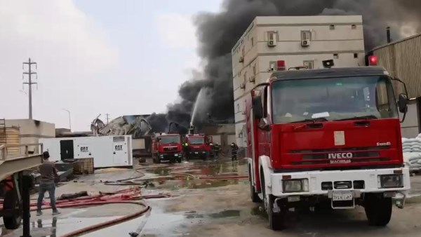 حريق مصنع الكيمياويات بمدينة السادات 