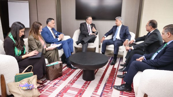 وزير السياحة