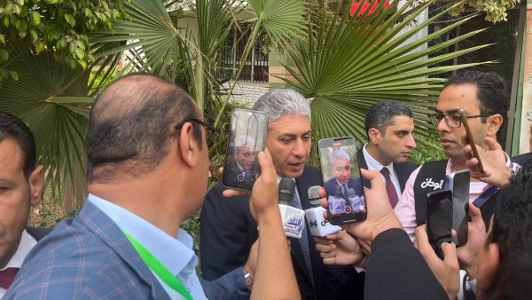 وزير السياحة