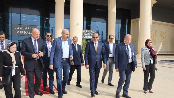 وزير الطيران المدني