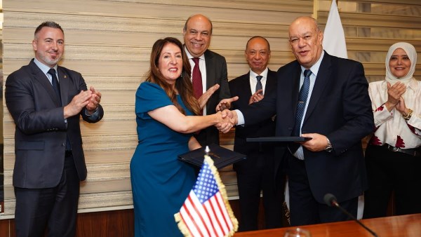 وزير الطيران المدني