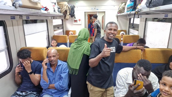 العودة الطوعية للأشقاء السودانيين  العودة الطوعية للأشقاء السودانيين