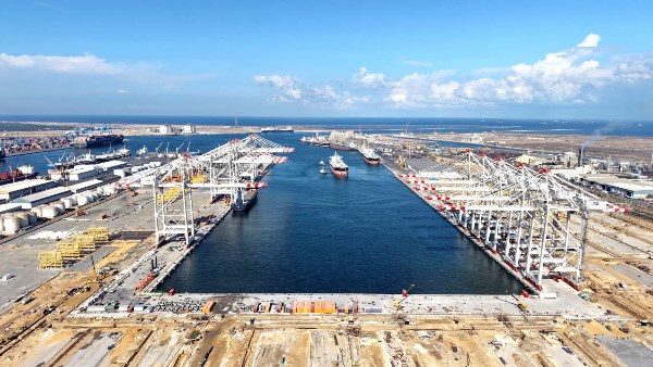 ميناء دمياط 