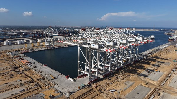 ميناء دمياط 